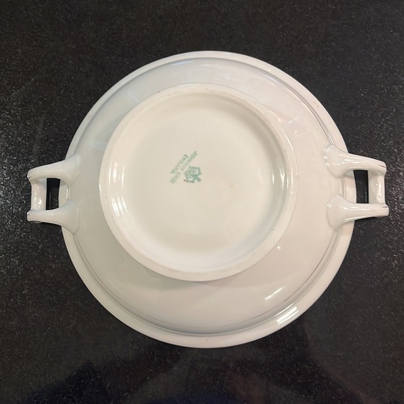 Round Covered Vegetable Netherland by JOHNSON BROTHERS - Picture 5 of 10